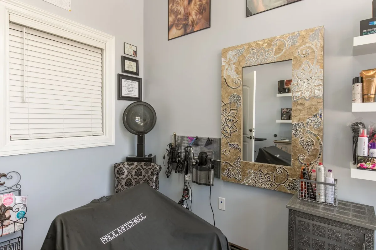 Salon suite Sugar Land